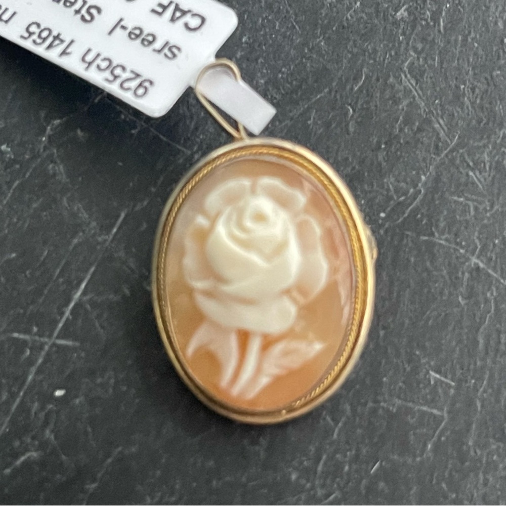 Sterling silver 800 grade and Shell Flower Cream Cameo Pendant/pin